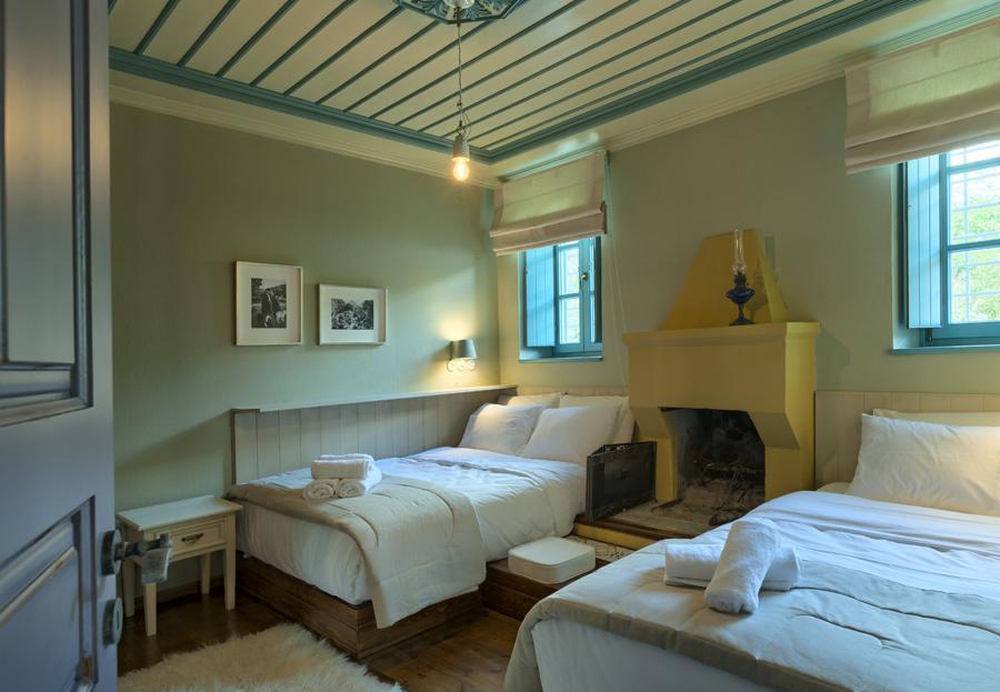 Virginia Hotel Asprangeloi Room photo